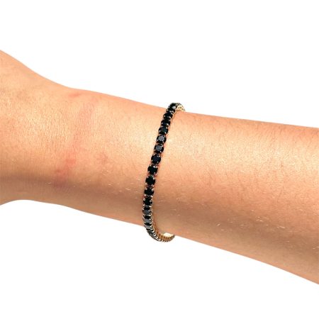 Bracelet au pierre carré de couleur