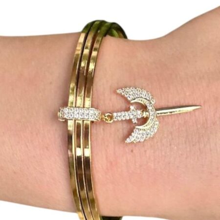 Bracelet avec objets en pierre